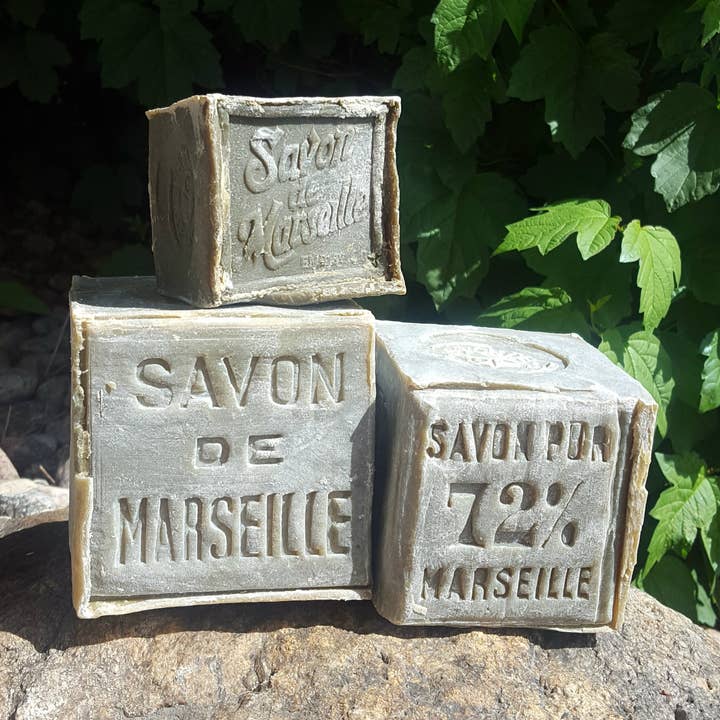 Bloc de savon de Marseille authentique — Huile d'olive - Le Serail pour la vente par Au Savon de Marseille