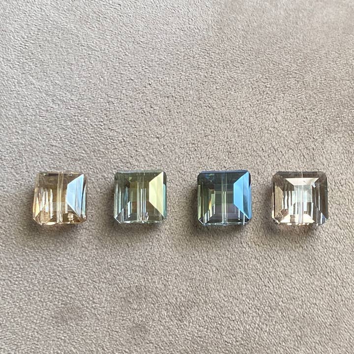 Marble Designs Jewelry - Wholesale Dangle Earrings - Crystal Earrings Gold Champagne Silver Elegant5