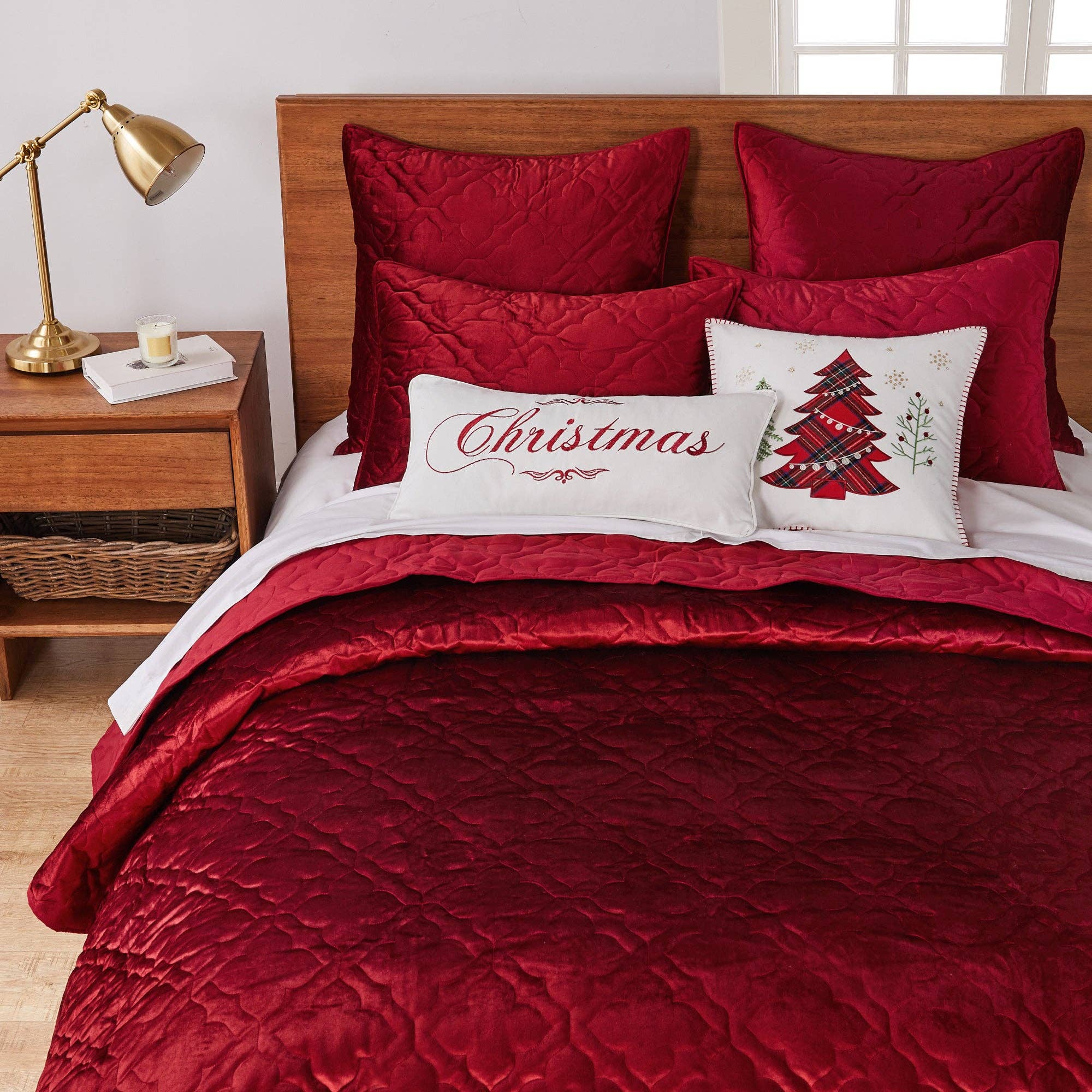 Rood BH Caserta dekbed in fluweelrood voor groothandel op Faire1