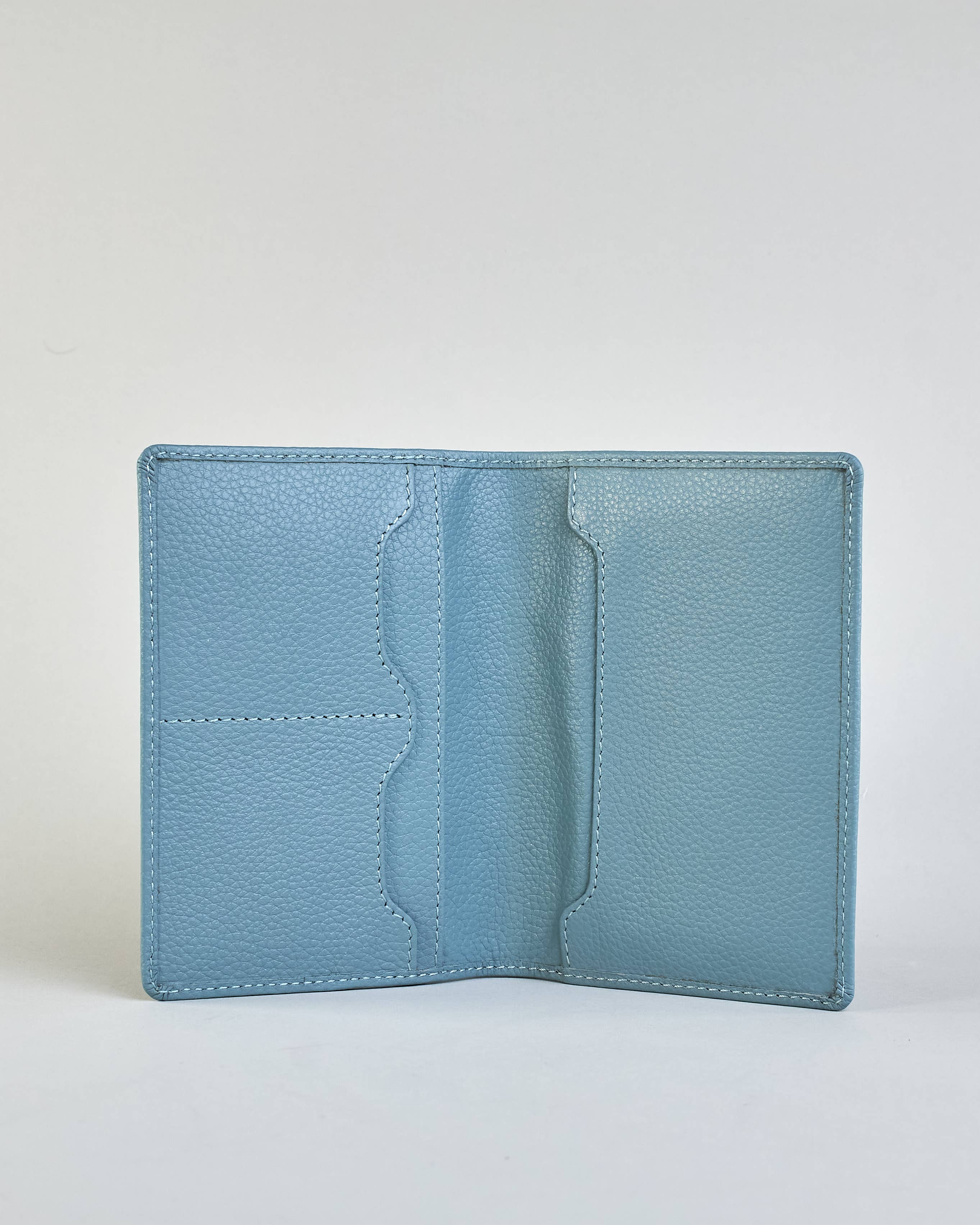 Herzilein-Wien GmbH - Wholesale Passport Case - Women's - Passhülle Leder 63