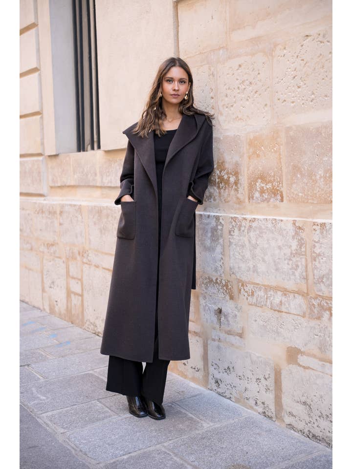 Attentif Paris - Wholesale Coat - Women's - Hand-sewn long wool coat with large hood and belt9