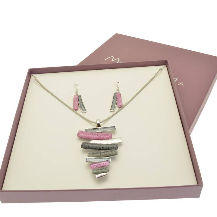 Large Necklace Box - Pack of 6 for wholesale by Miss Milly Limited