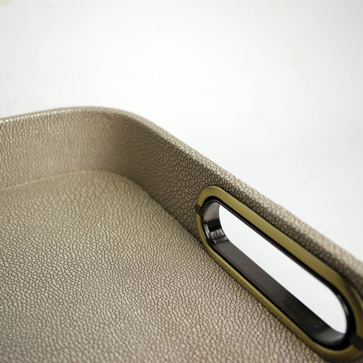 Signature Home Collection GmbH - Wholesale Serving Tray - Beige rectangular tray – stingray skin look & brass handles7