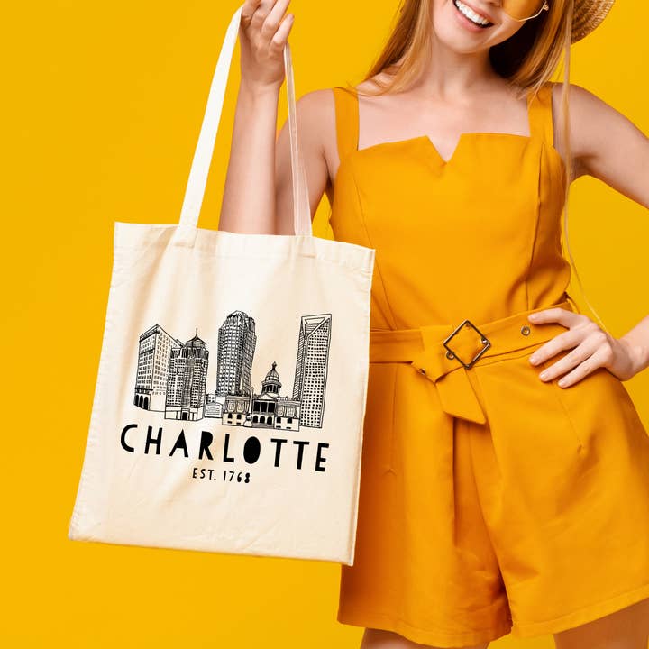 Charlotte, NC Skyline - Tygväskor i duk - CLT, Queen City för wholesale av Moonlight Makers