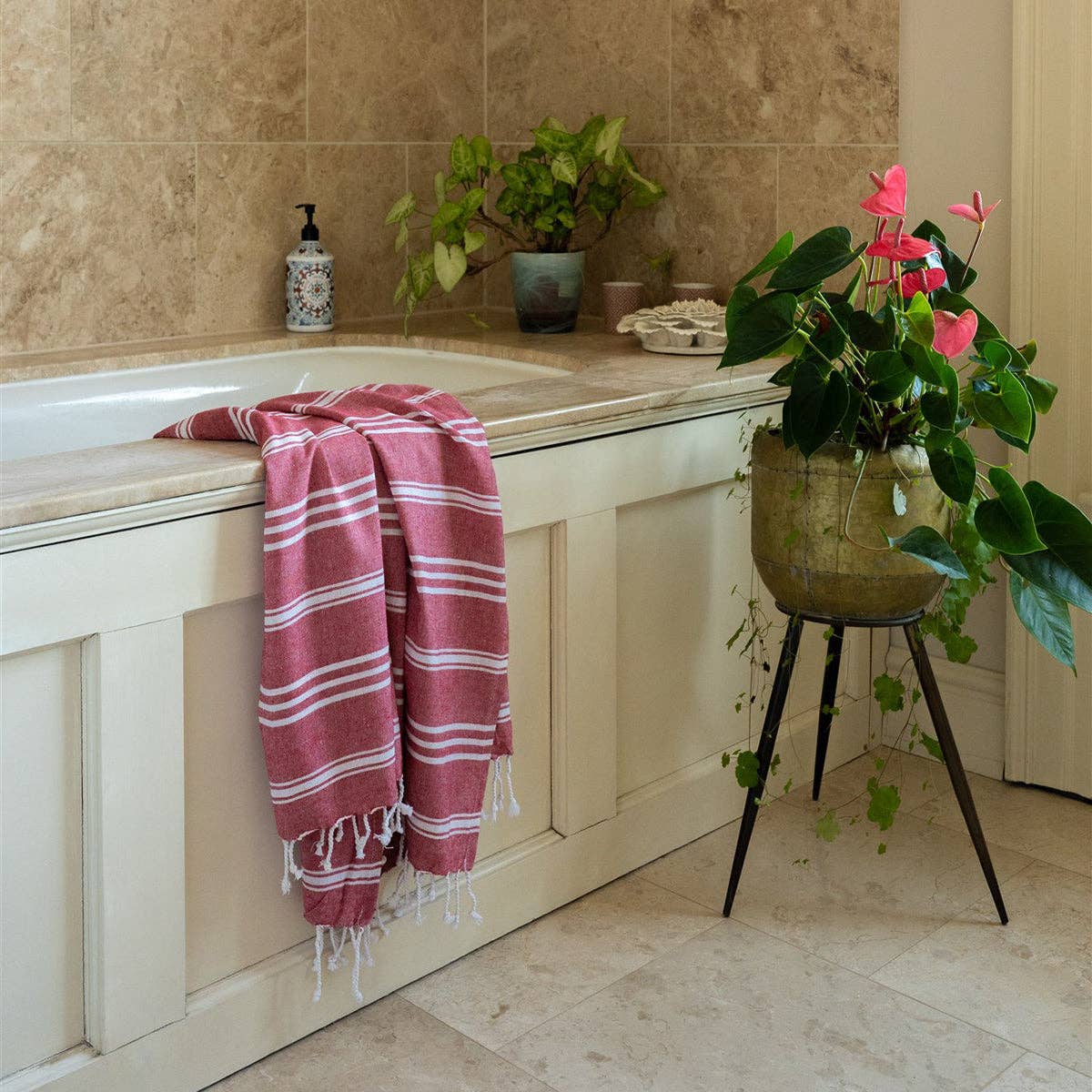 Forever England / Millie Mae – wholesale Beach towel – Hammam Towel/Throw- Red2