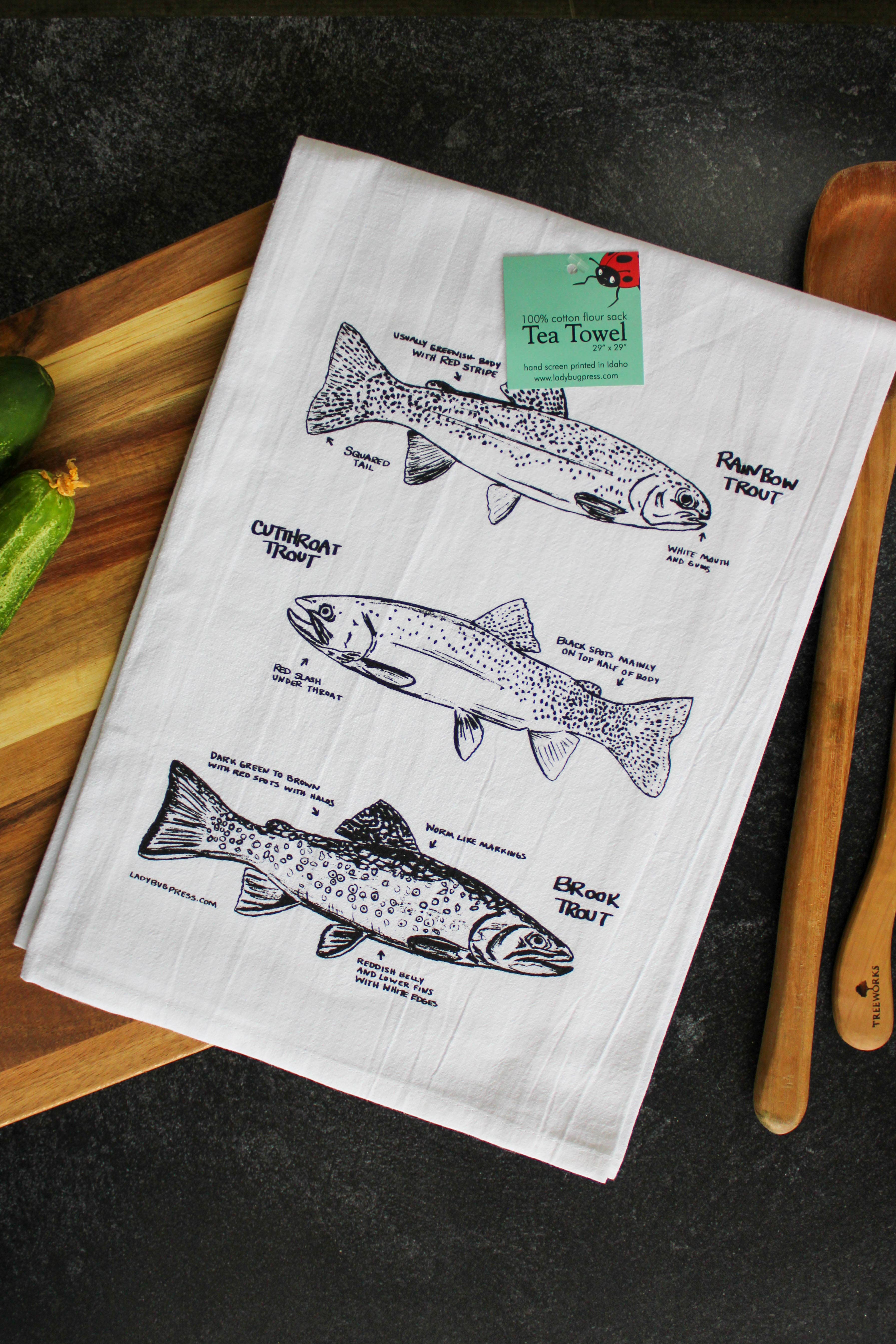 Ladybug Press - Vente Torchons - Torchon sérigraphié à la truite, torchon à vaisselle en sac de farine3