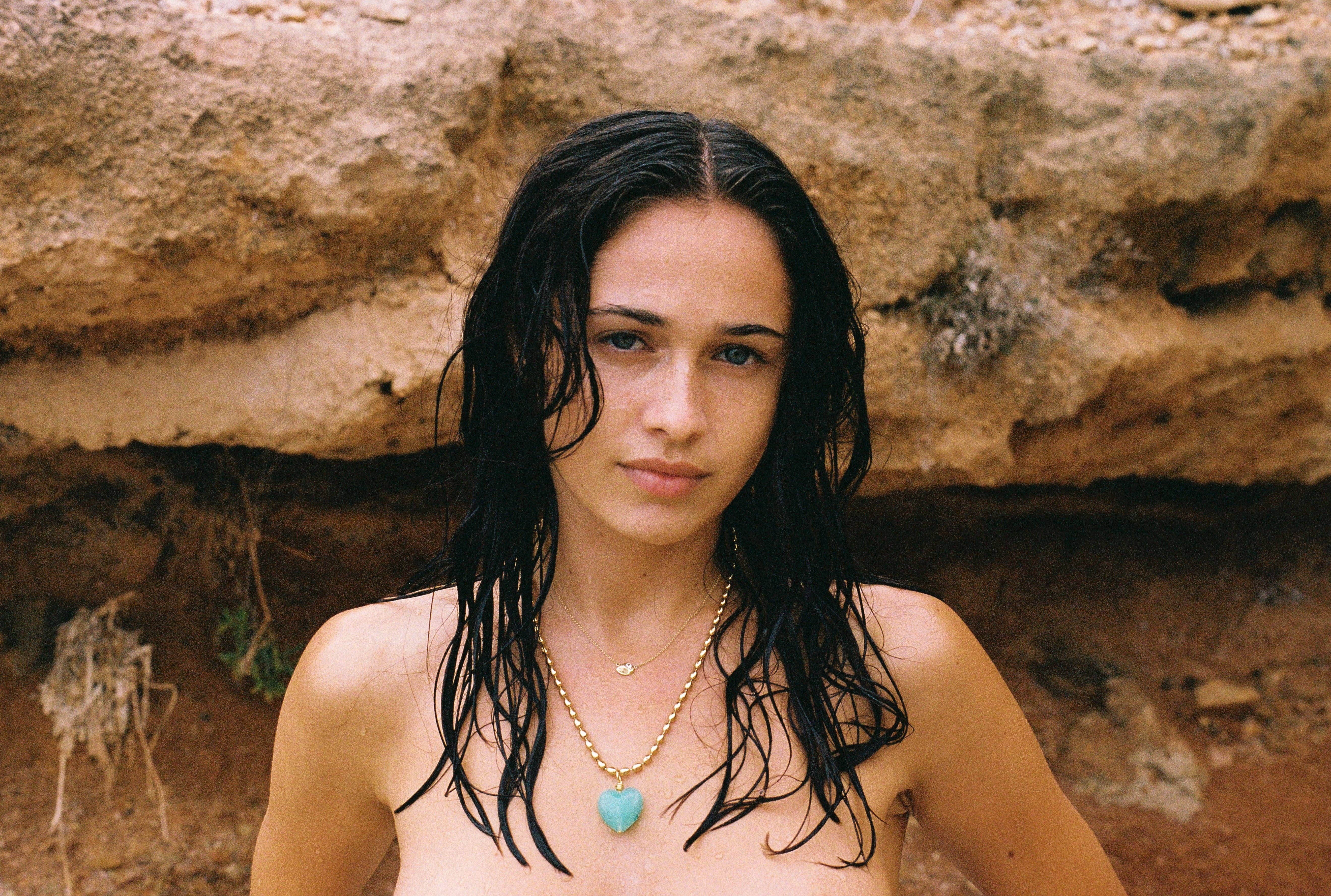 sccollection - Wholesale Pendant/Charm Necklace - Bacio Mini Glass Heart Necklace5