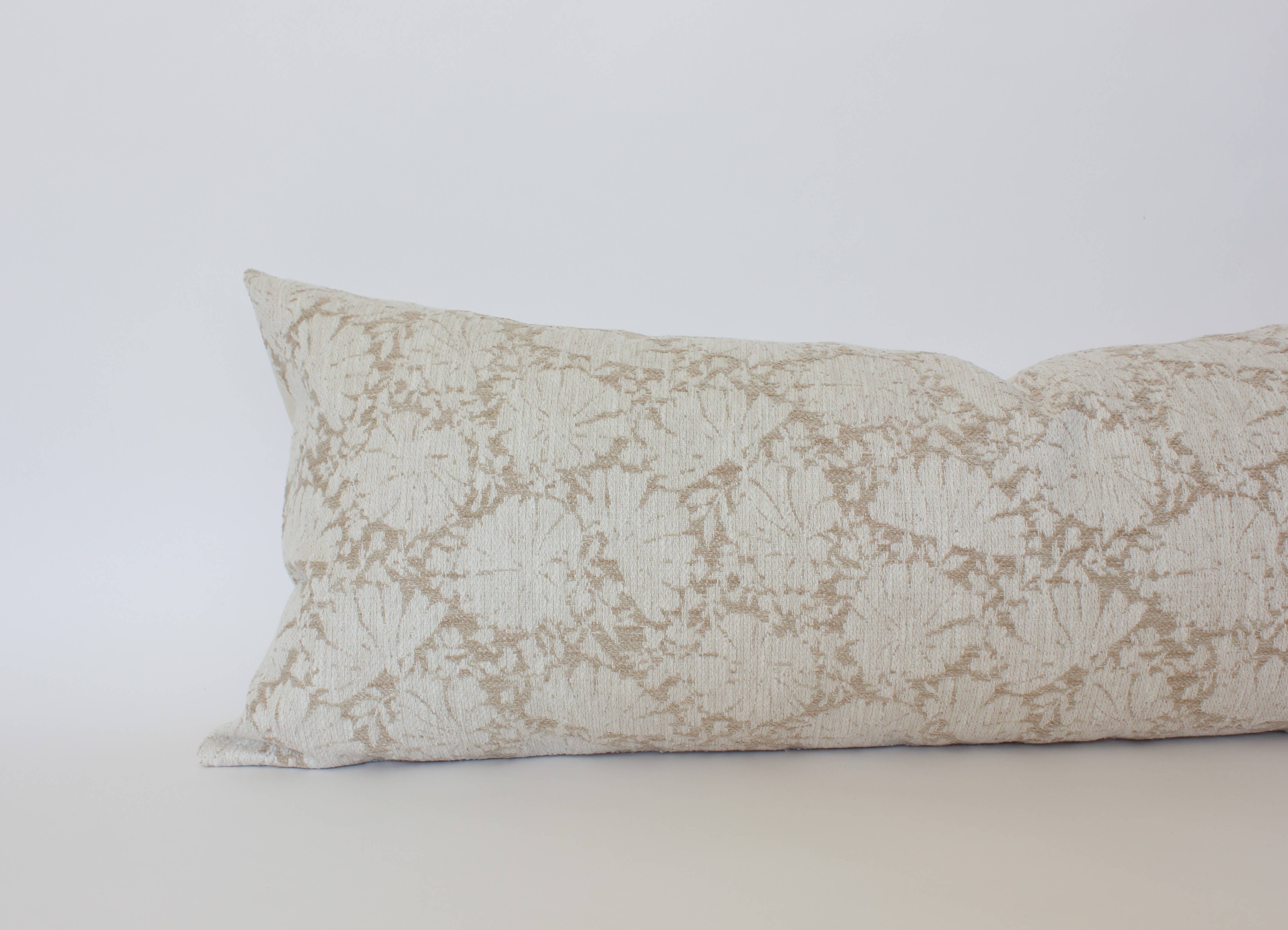 Textileish - Wholesale Throw Pillow Cover - Cream Floral Lumbar Pillow Cover, Ivory Pillow | Evielle 12