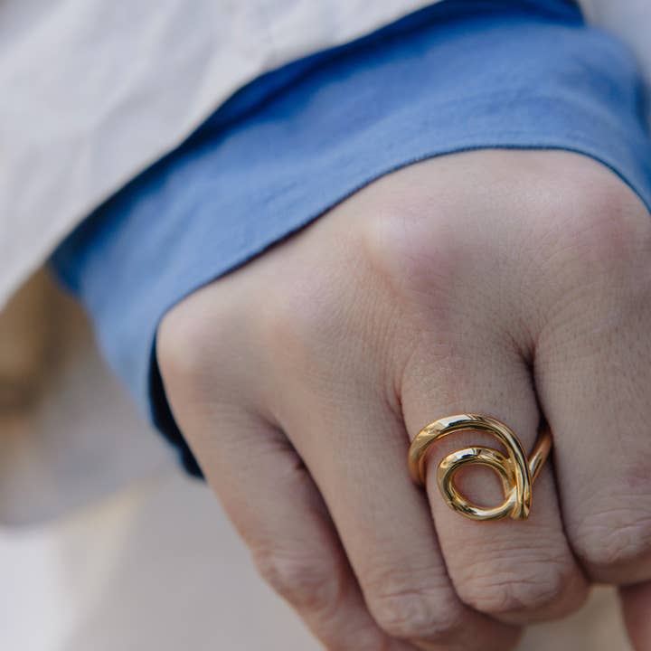 Nordic Muse – wholesale Band/stacked ring – Gold Spiral Swirl Ring, Waterproof