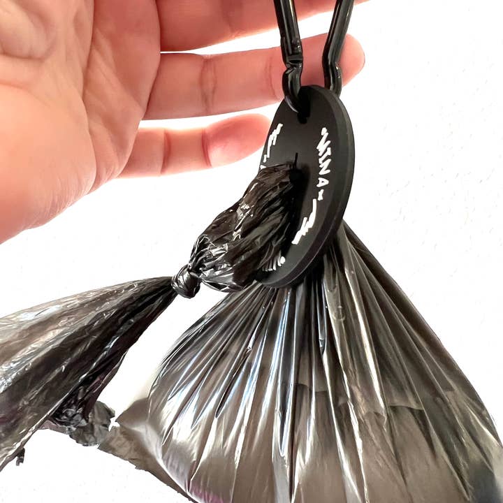 Mina + Pup - Vendita all'ingrosso Dispenser di sacchetti per la cacca - POOP BUDDY BLACK: DOUBLE FACE E DOPPIO SPESSORE