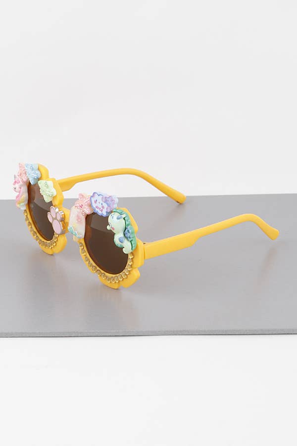 MULTICOLOR KIDS Sequin Charms Sunglasses for wholesale on Faire0