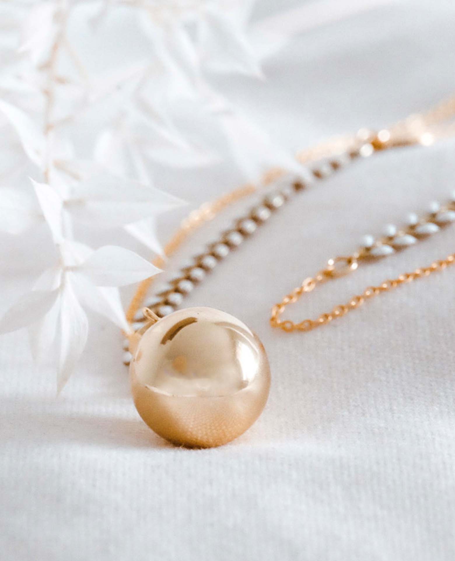 Atelier Aismée - Vente Colliers à pendentif - Bola de grossesse Nuée d'Épi blanc2