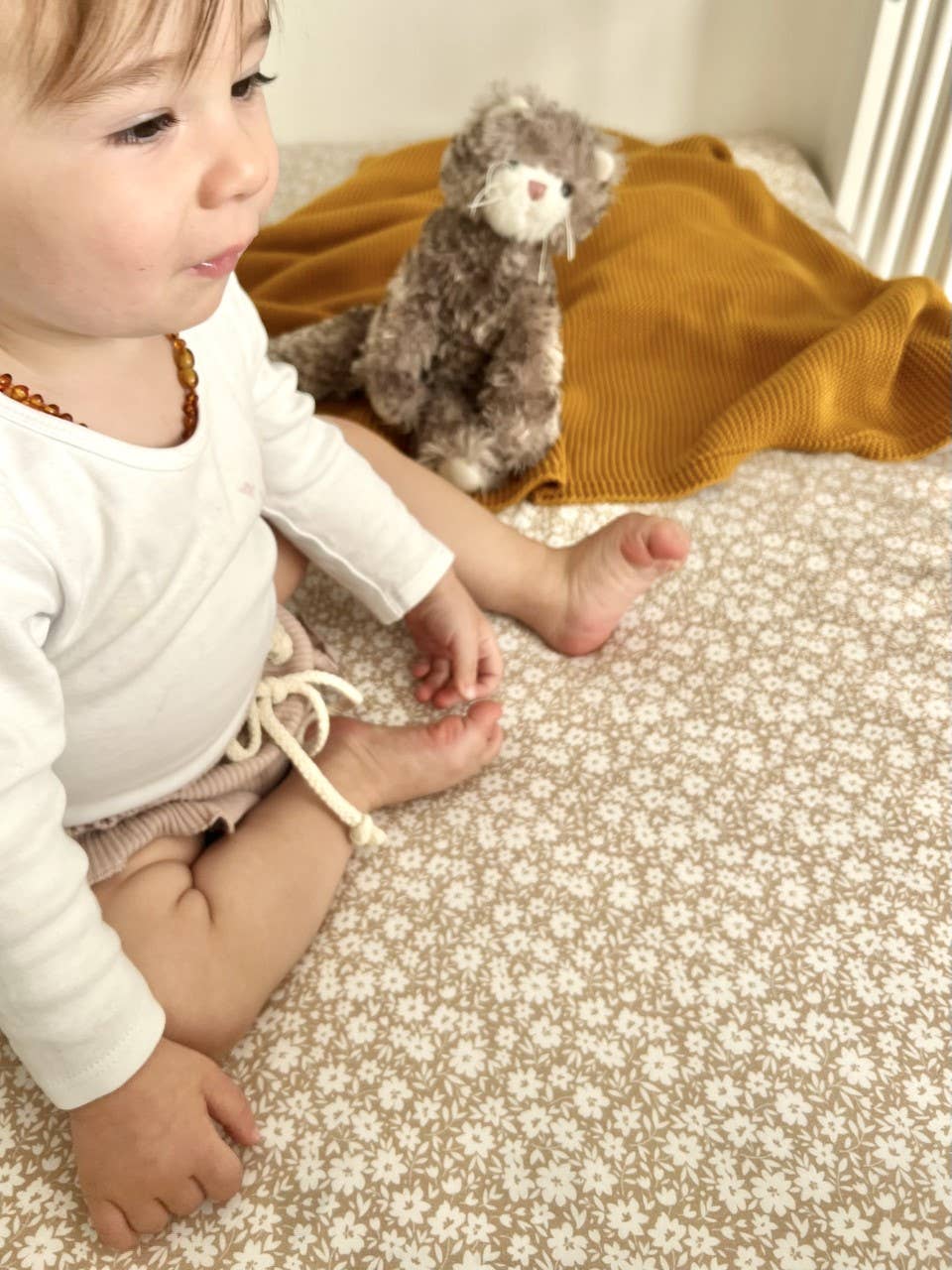 Cuddle Bug & Co – wholesale Cot/crib sheets – Cuddle Bug & Co Cot Sheet Bethany2