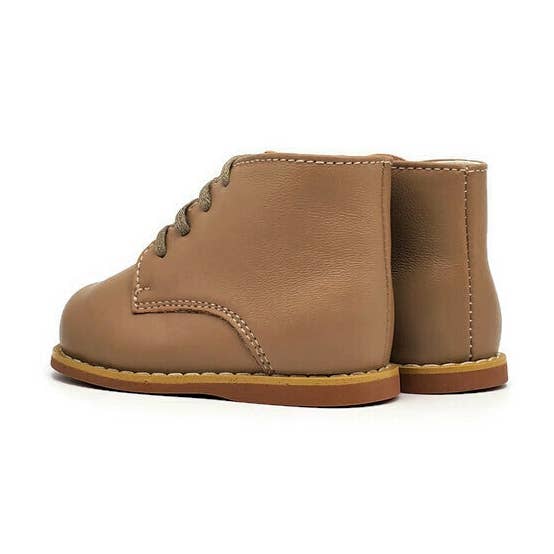 Marchettes classiques - Camel pour la vente par Tippy Tot Shoes