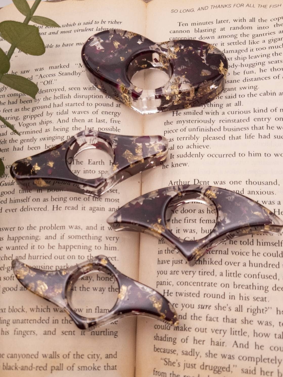 Botanically Bookish - Wholesale Book Holder - Rose & Gold Book Page Holder, Flower Thumb Page Spreader8