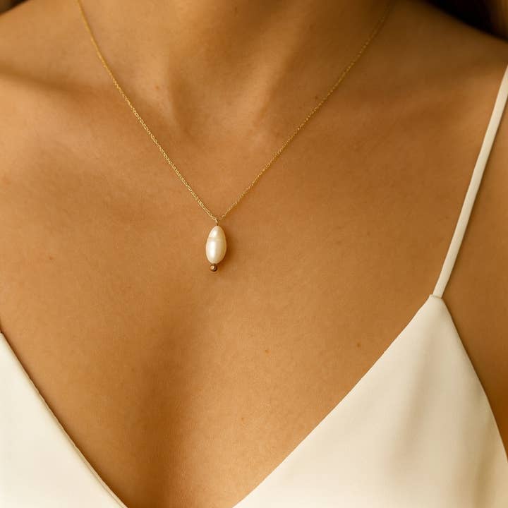 Collar dorado de acero inoxidable con perla de agua dulce para venta al por mayor de Clary Scott Paris