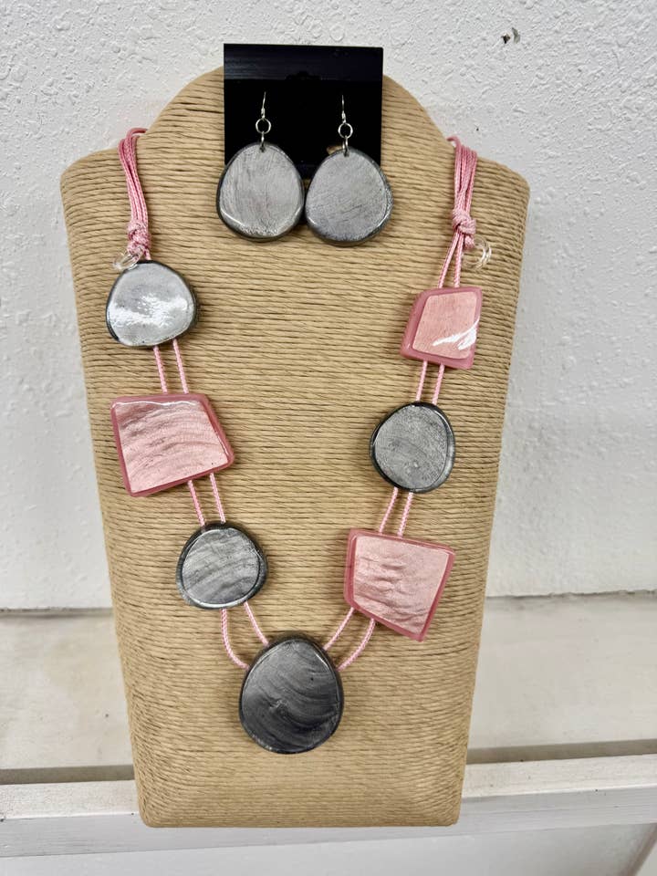 4 STRANDS ADJUSTABLE PINK WAX CORD WITH GREY AND PINK IRREGU for wholesale by International Duru's