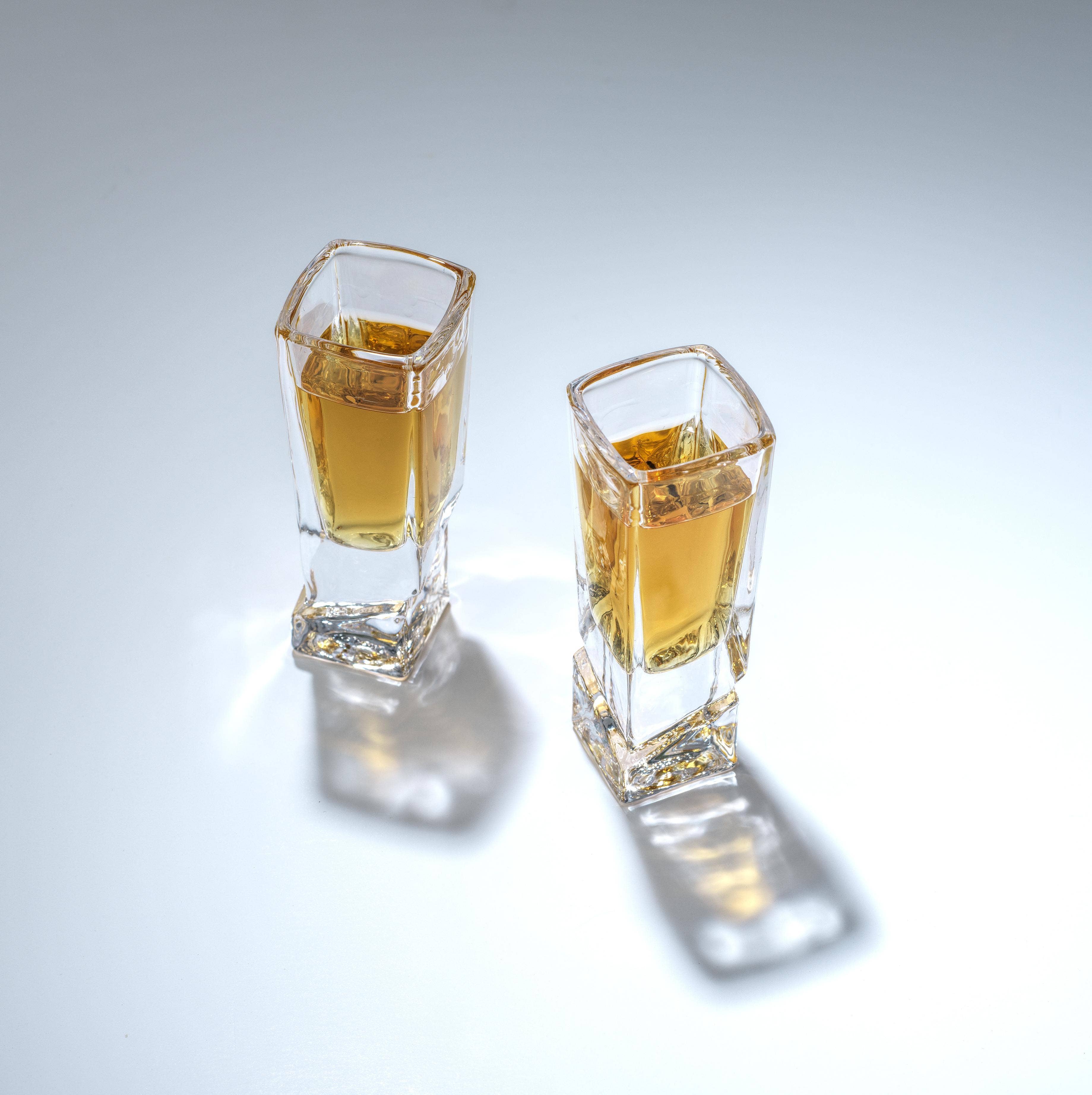 JoyJolt - Venta al por mayor Vaso de chupito - Vasos de chupito Carre Square con base pesada, 1.5 onzas, juego de 42