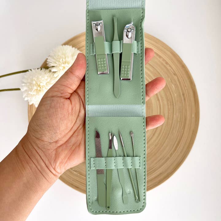 Tiny Gift Society – wholesale Nailcare set – Travel Manicure Set | 8pc Nail Clipper & Tweezer Set | Nails