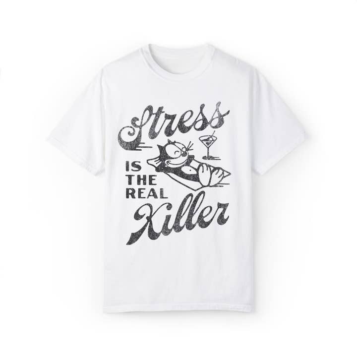 KILLER RETRO - Vendita all'ingrosso Maglietta serigrafata - Unisex - Maglietta grafica vintage "Stress Is The Real Killer" Comfort Colors3