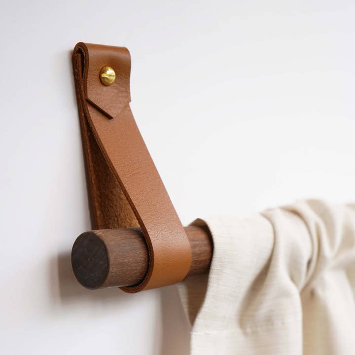 Soportes para barra de cortina de cuero tipo V para venta al por mayor de Keyaiira