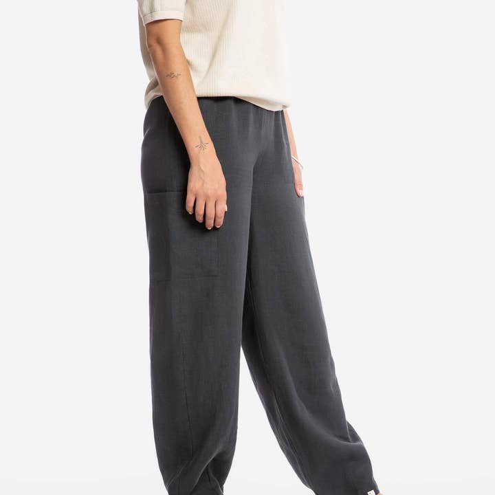 Pantaloni a gamba larga neri per la vendita all'ingrosso da parte di Matona