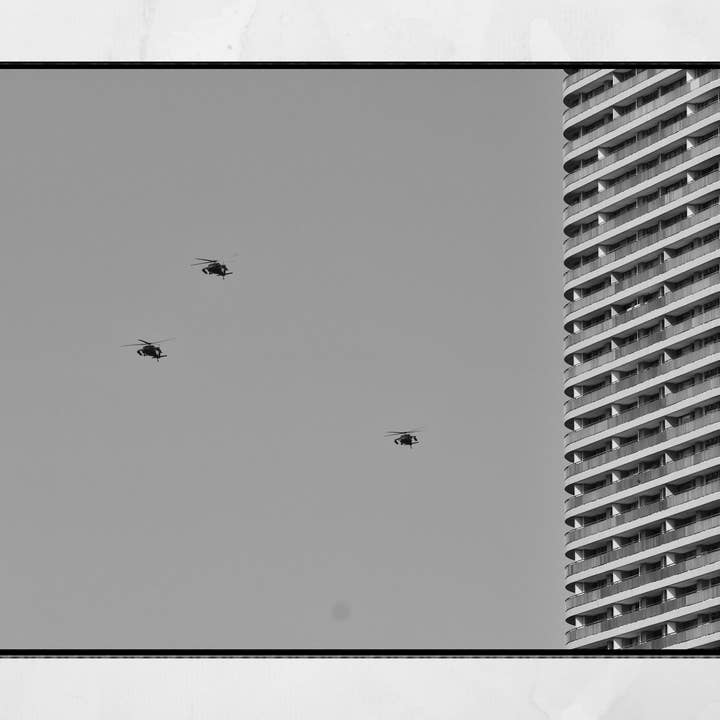 Stampa fotografica in bianco e nero di Meguro Tokyo Brutalist per la vendita all'ingrosso da parte di Mo & Paul Photography