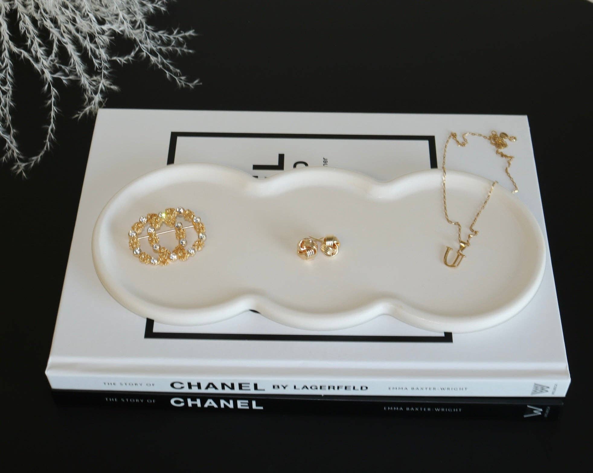 ByUwaz - Wholesale Decorative Tray - Large Wavy Tray Jesmonite Tray2