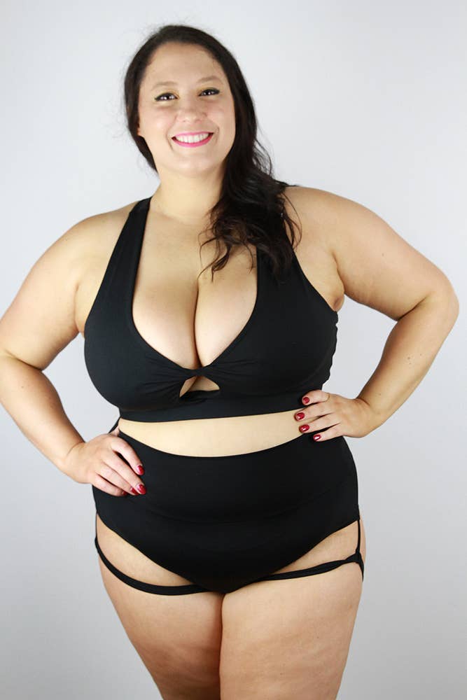 Rarr Designs - Wholesale Sports Bra - Women's - Matte Black Knot Plus Size Sports Bra3