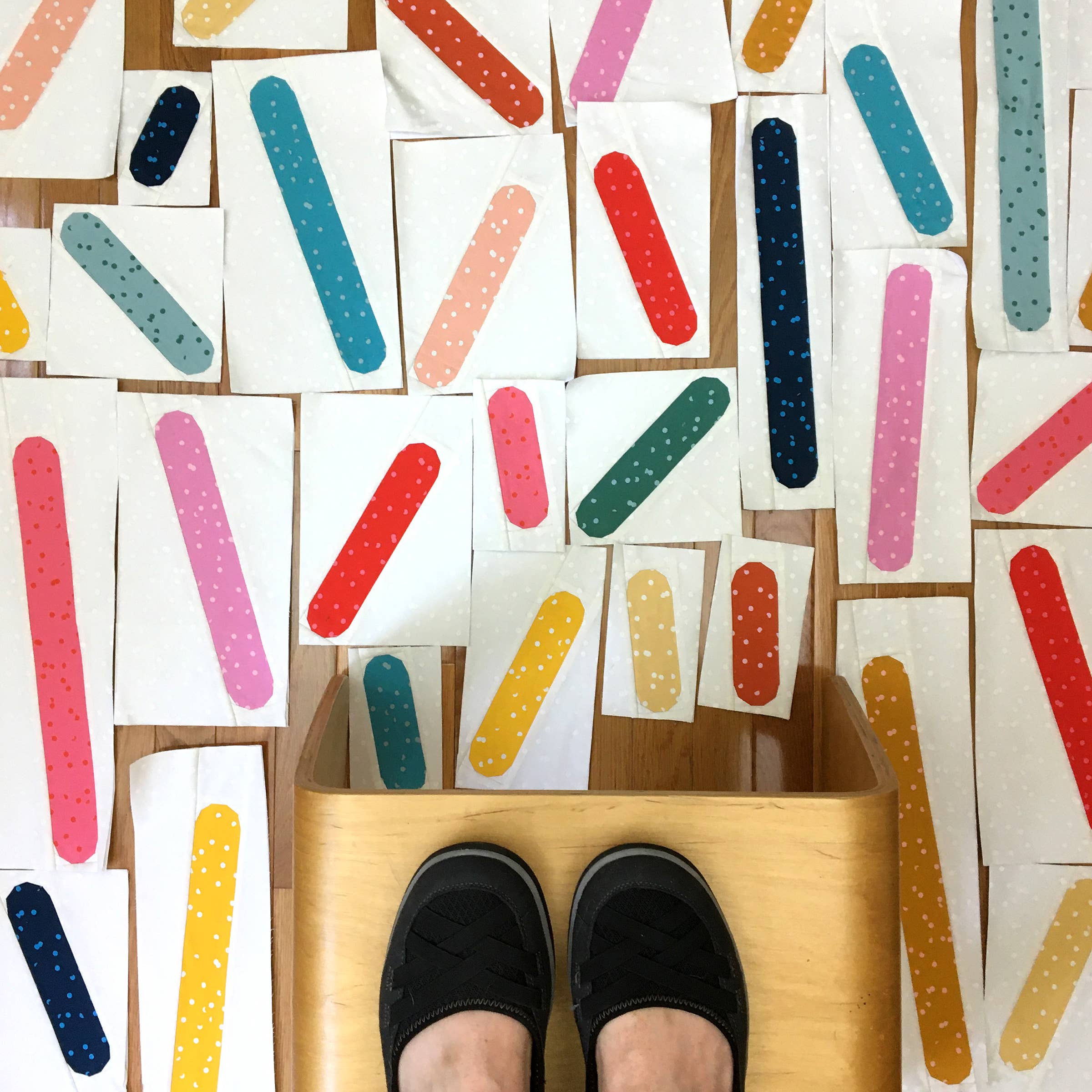 Whole Circle Studio - Wholesale Craft Sewing Kit - Scattered Sprinkles Quilt Block Pattern4