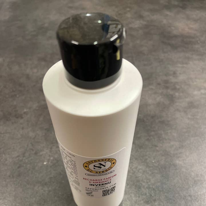 Winter ambiance fragrance refill bulk 225 ml for wholesale by La Savonnerie du Nebbiu