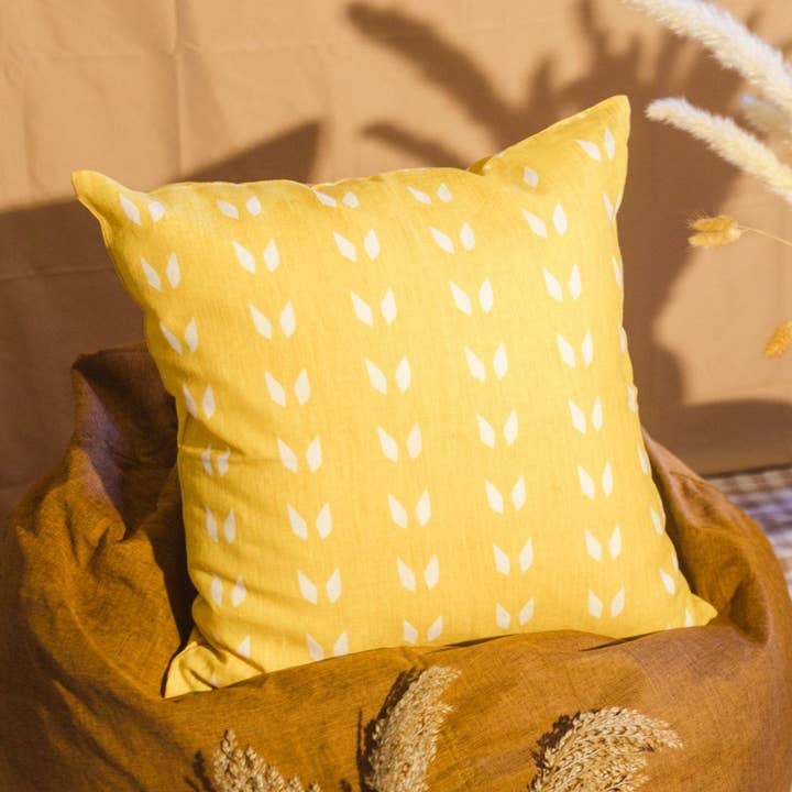 Cuscino Decorativo in Puro Lino Terra - Senape-Bianco per la vendita all'ingrosso da parte di Banyan & Birch | Artisanal Home Linens