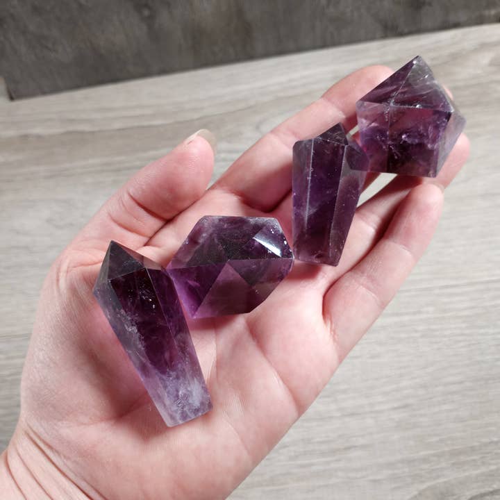 Keystone Crystals – wholesale Andlig sten/kristall – Ametistdiamantobelisk – Kristalltorn