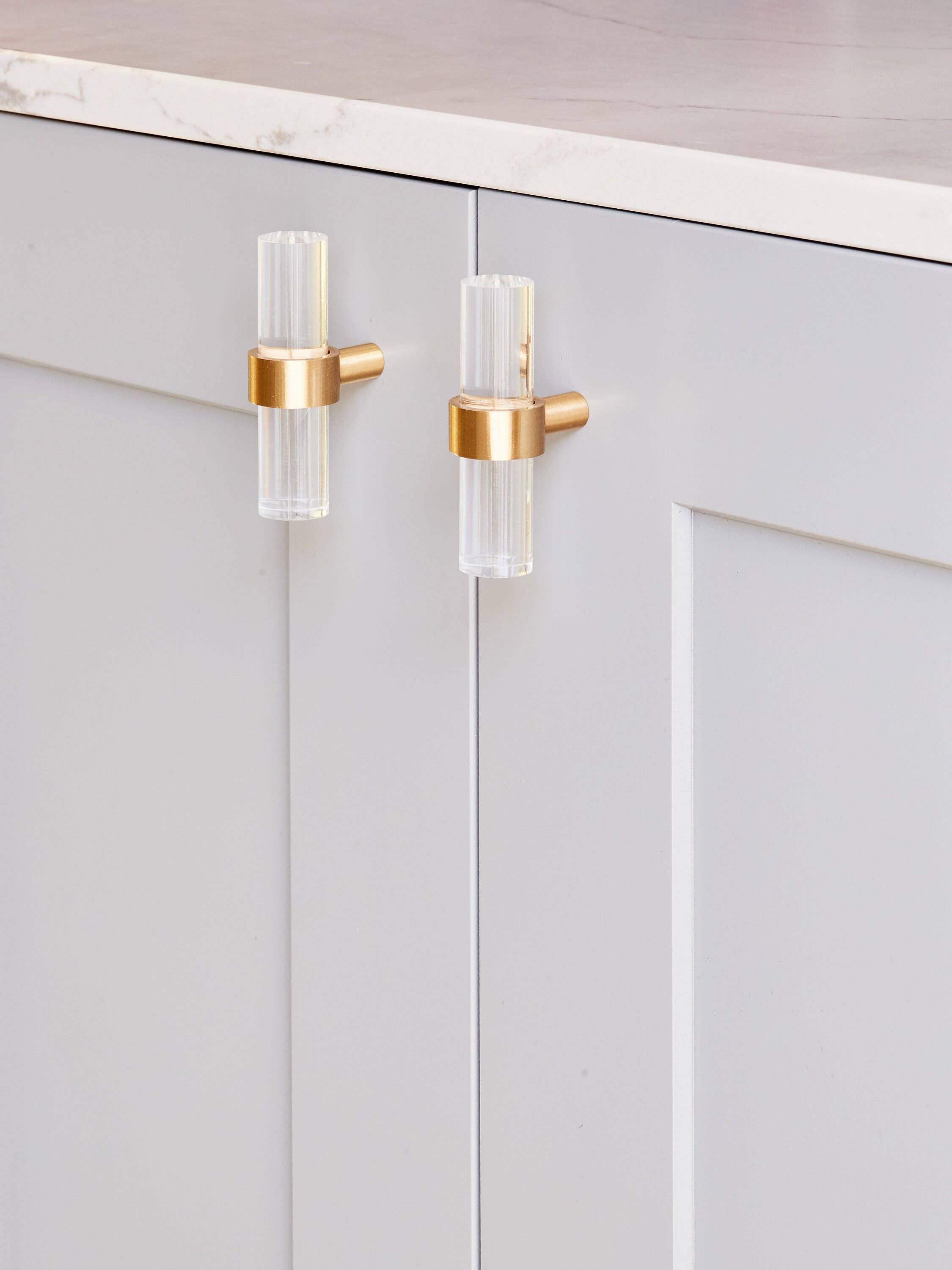 LuxHoldups - Wholesale Knob/Pull - Lucite Drawer Toggle Straight Post - Cabinet Handles & Knobs2