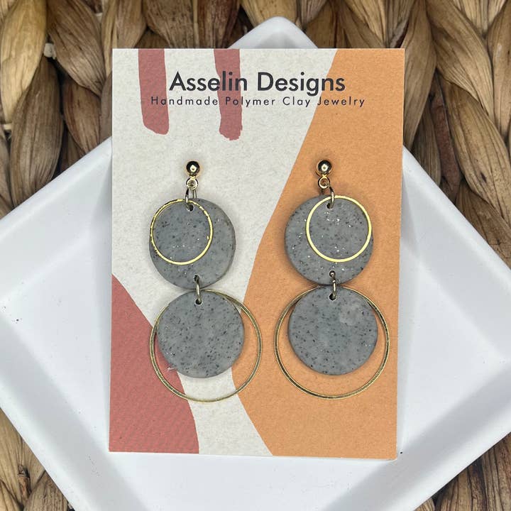 Double Granite Dangles för wholesale av Asselin Designs