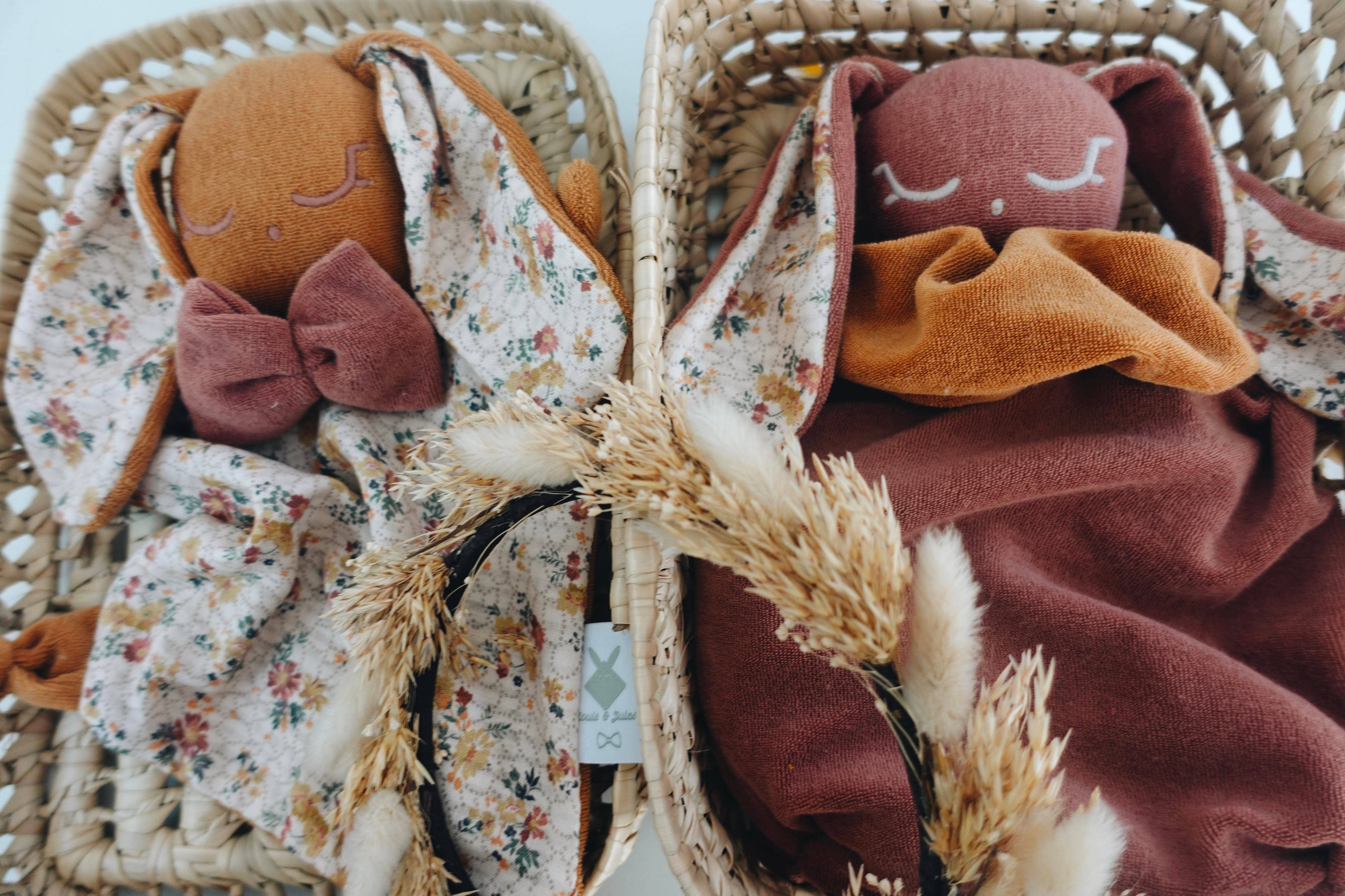 Louis & Jules Stambouli Conseil - Wholesale Hot/Cold Compress - Hot water bottle cherry stone sponge - Judith6