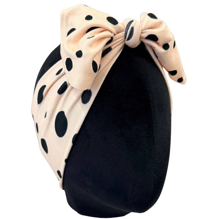 Vintage crèmekleurige polkadot hoofdband met knoop. voor wholesale door The Sassy Olive Handmade Headbands