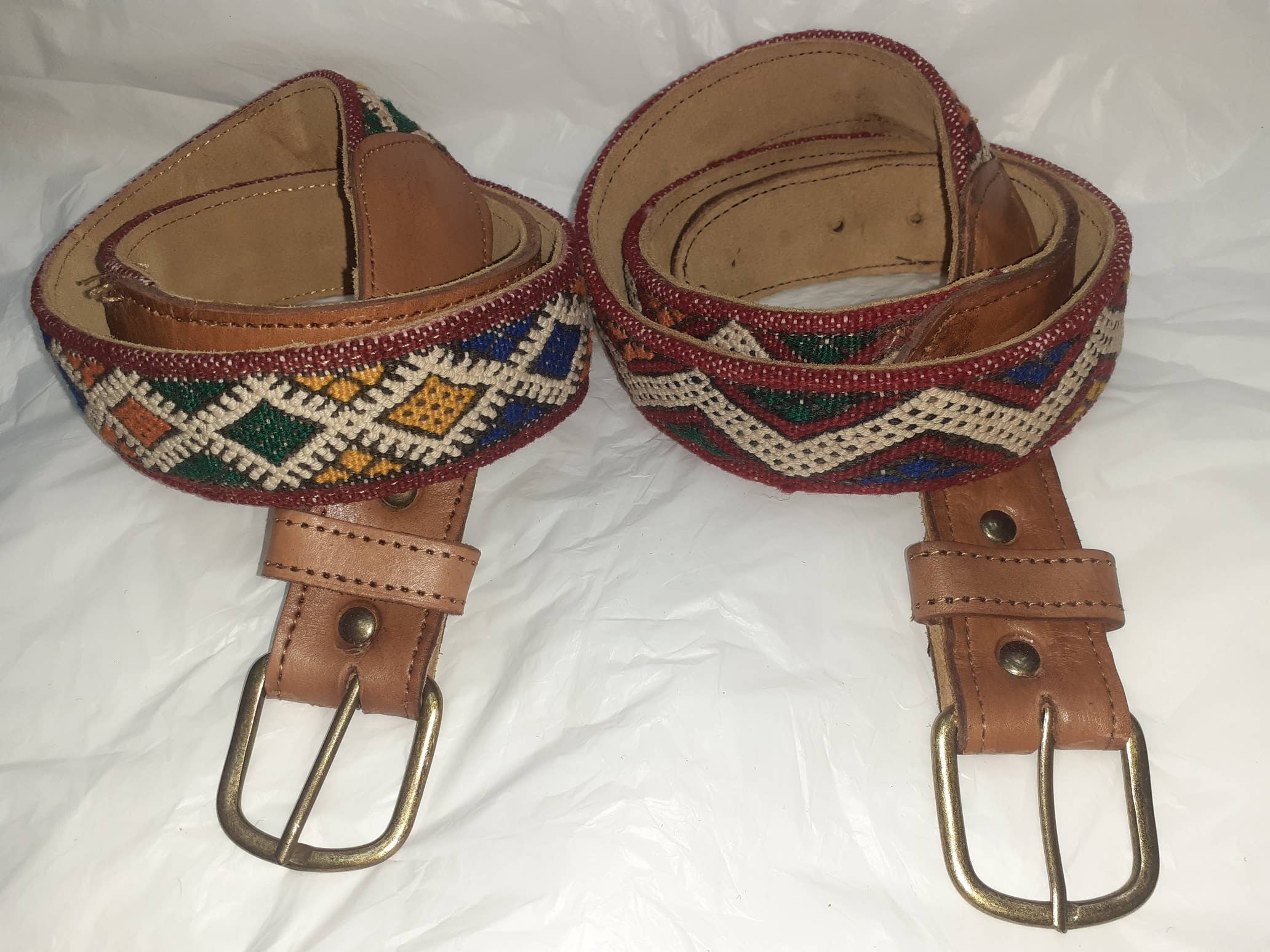 Hecho a mano – Großhandel Gürtel – Unisex – Ledergürtel mit Kilim