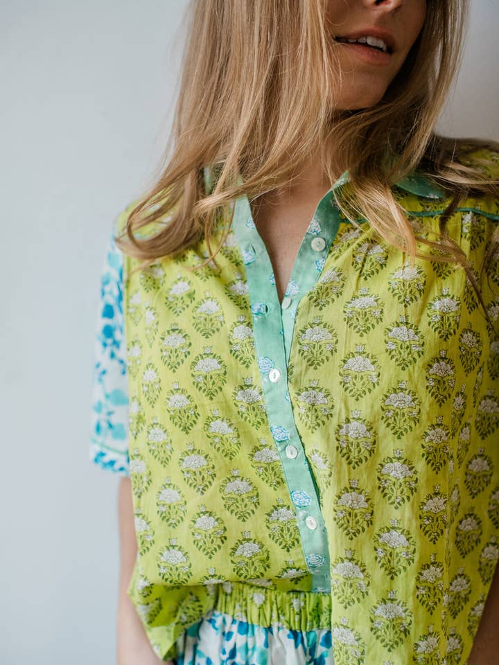 Haut de sommeil Dorothy – Chemise de pyjama en coton surdimensionnée avec passepoil contrastant pour la vente par SUNDARA