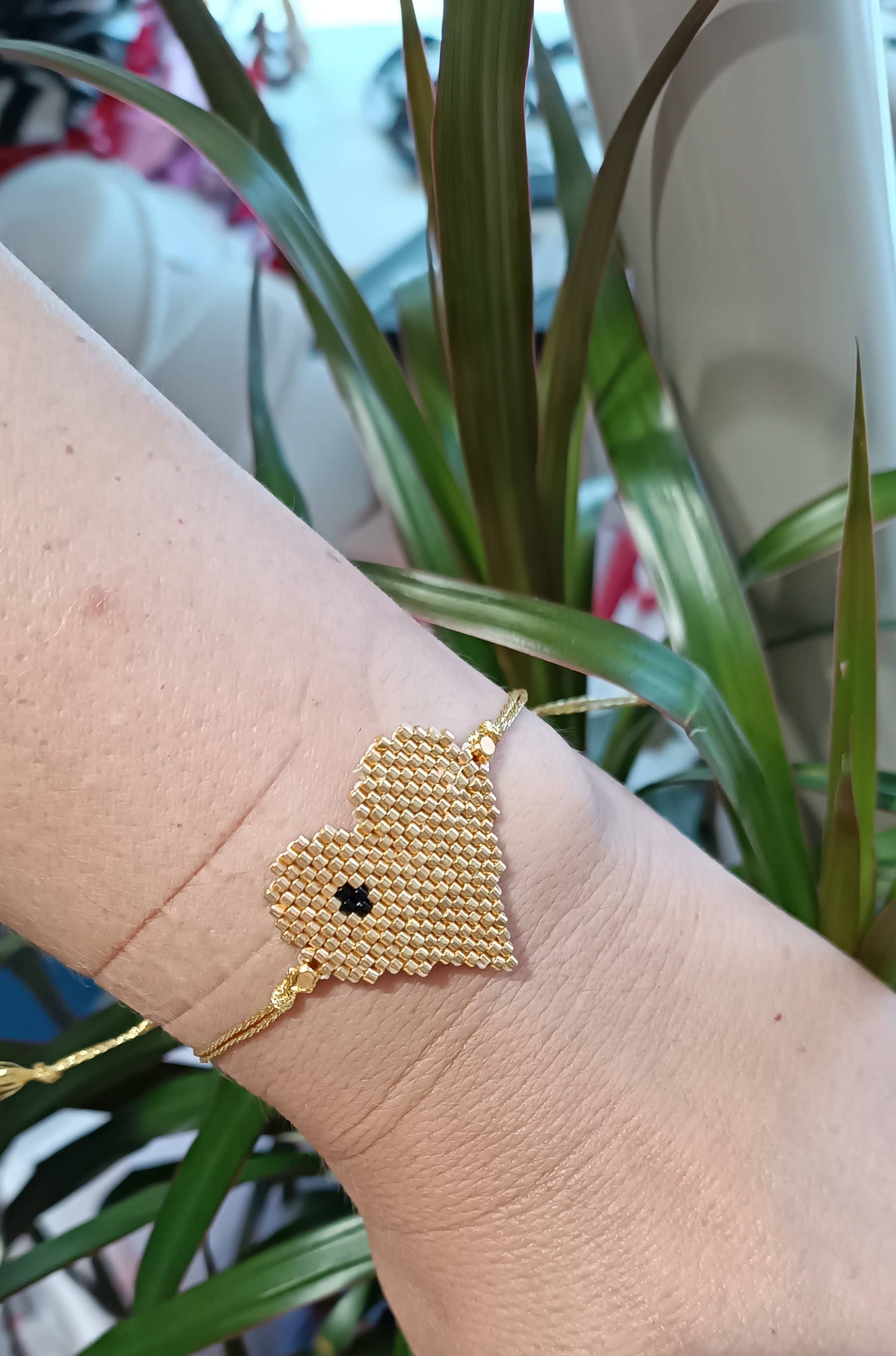 Kalliopi P. Giannoula - Poppygshop – Engroshandel Perlearmbånd – Stort miyuki-frøperlet hjertearmbånd3