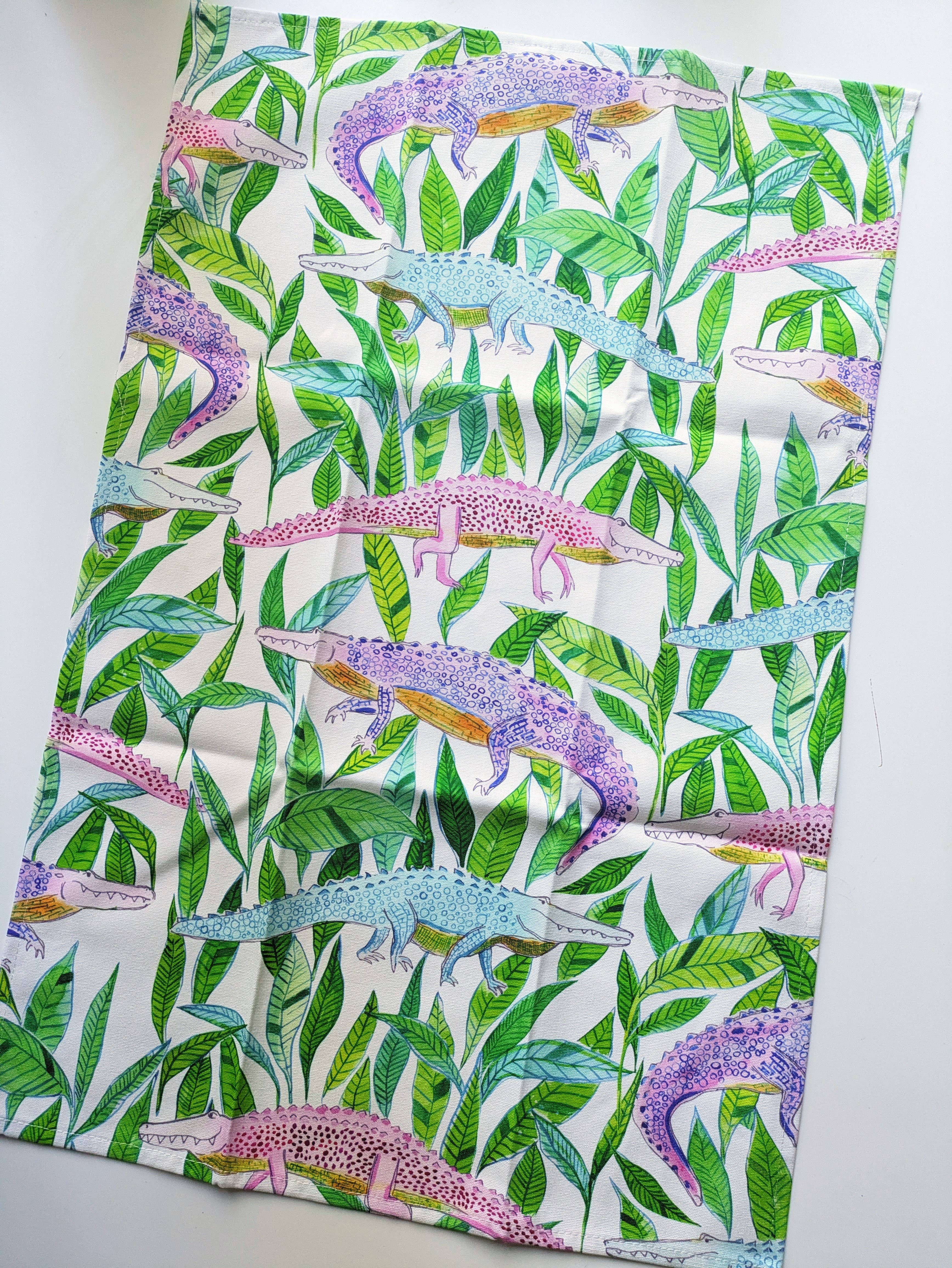 Natalie V. Mason - Wholesale Tea Towel - Dish Towel - Gators (white) - decorative tea towel7