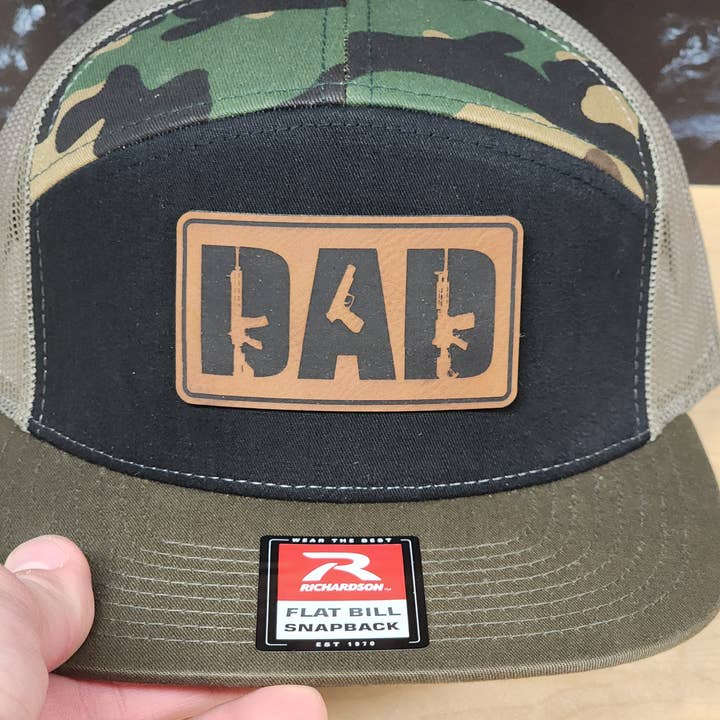 Cappellino Snapback Mimetico DAD - Rete Nera e Oliva per la vendita all'ingrosso da parte di Knot Creatives