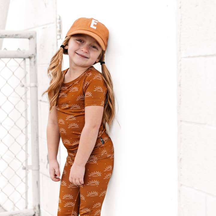 millie + roo LLC - Vente Haut et bas de pyjama – enfant - ENSEMBLES 2 PIÈCES À MANCHES COURTES EN BAMBOU - Sunny Days12