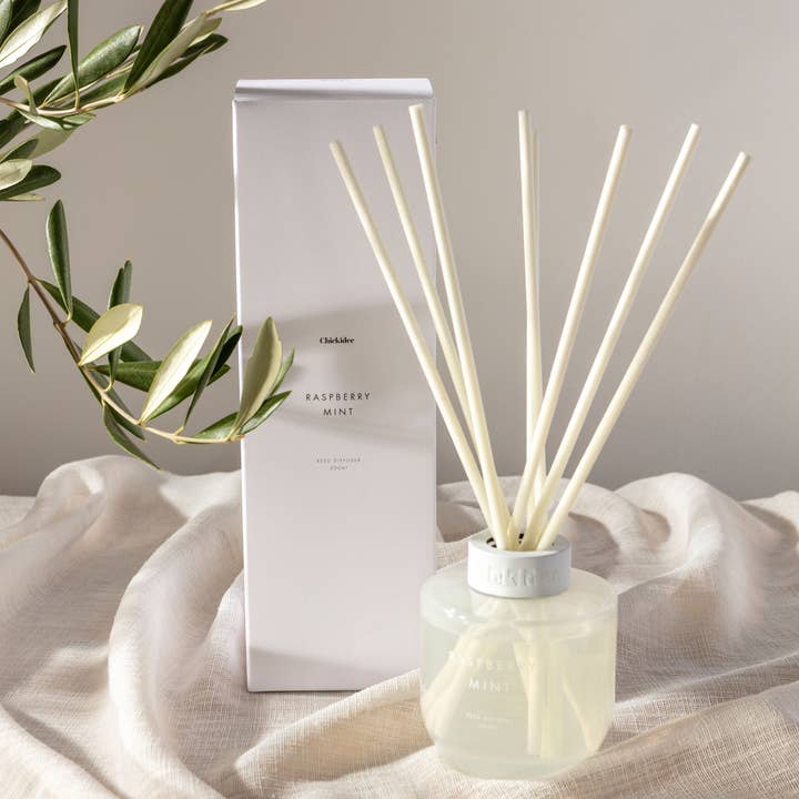 Diffuseur à roseaux cœur neutre à la framboise et à la menthe pour la vente par Chickidee