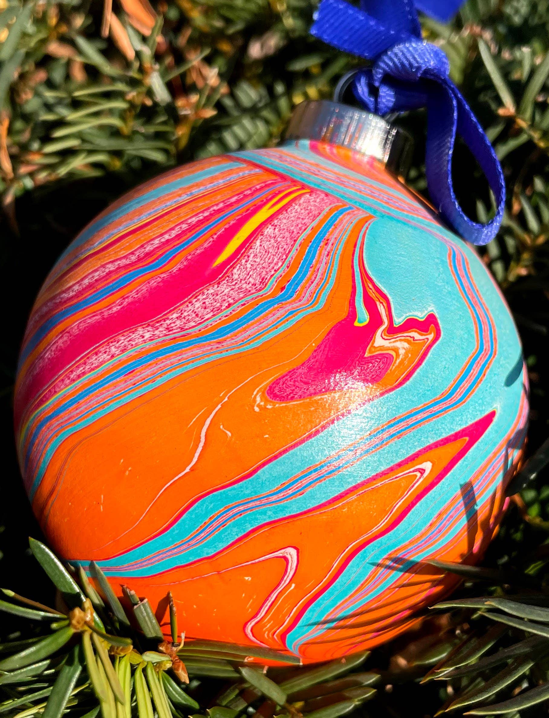 Marbling Art LLC - Wholesale Ornament - Hand-Marbled Ceramic Christmas Baubles / Decorations3