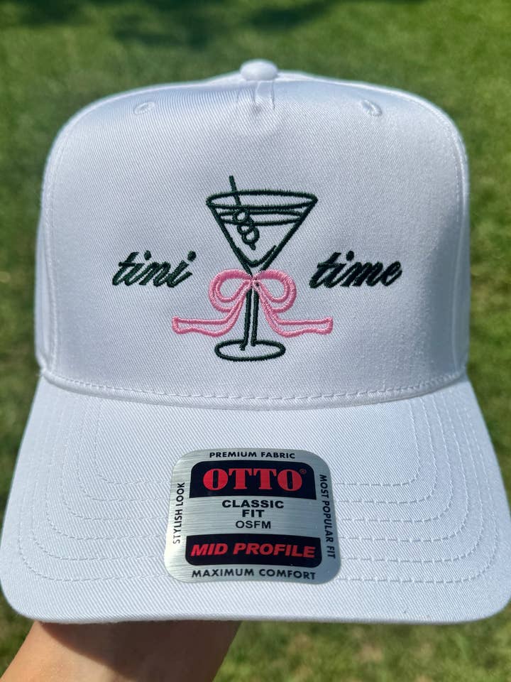 Gorra Tini Time | Blanca para venta al por mayor de The Day Away Collective