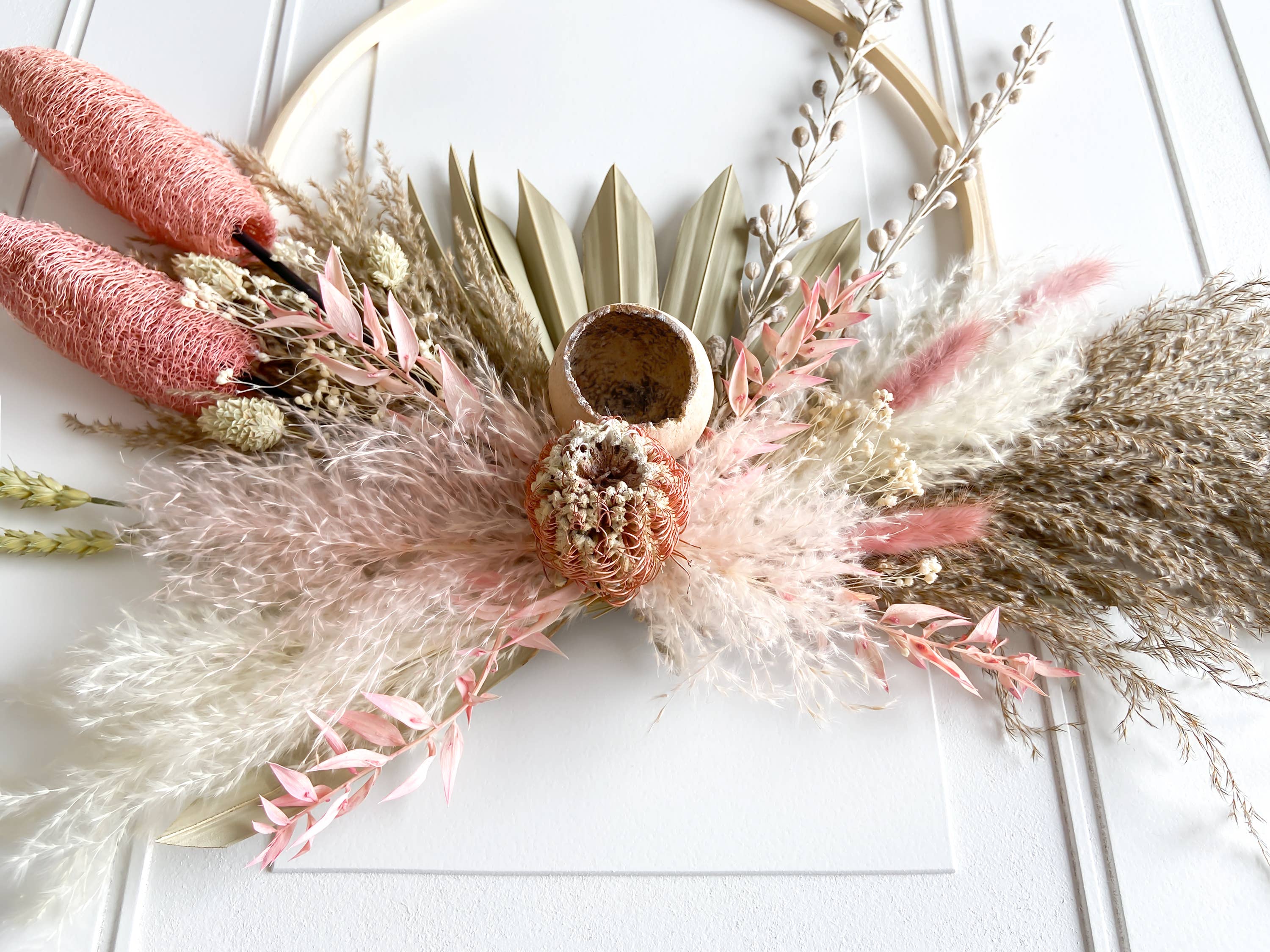 OLFFE – wholesale Krans – Rosa och neutrala torkade blommor krans1