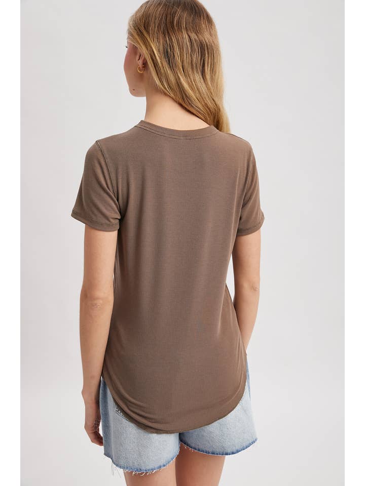 Wishlist Apparel - Wholesale T-Shirt - Women's - RIBBED KNIT BASIC T-SHIRT / WL18-171431