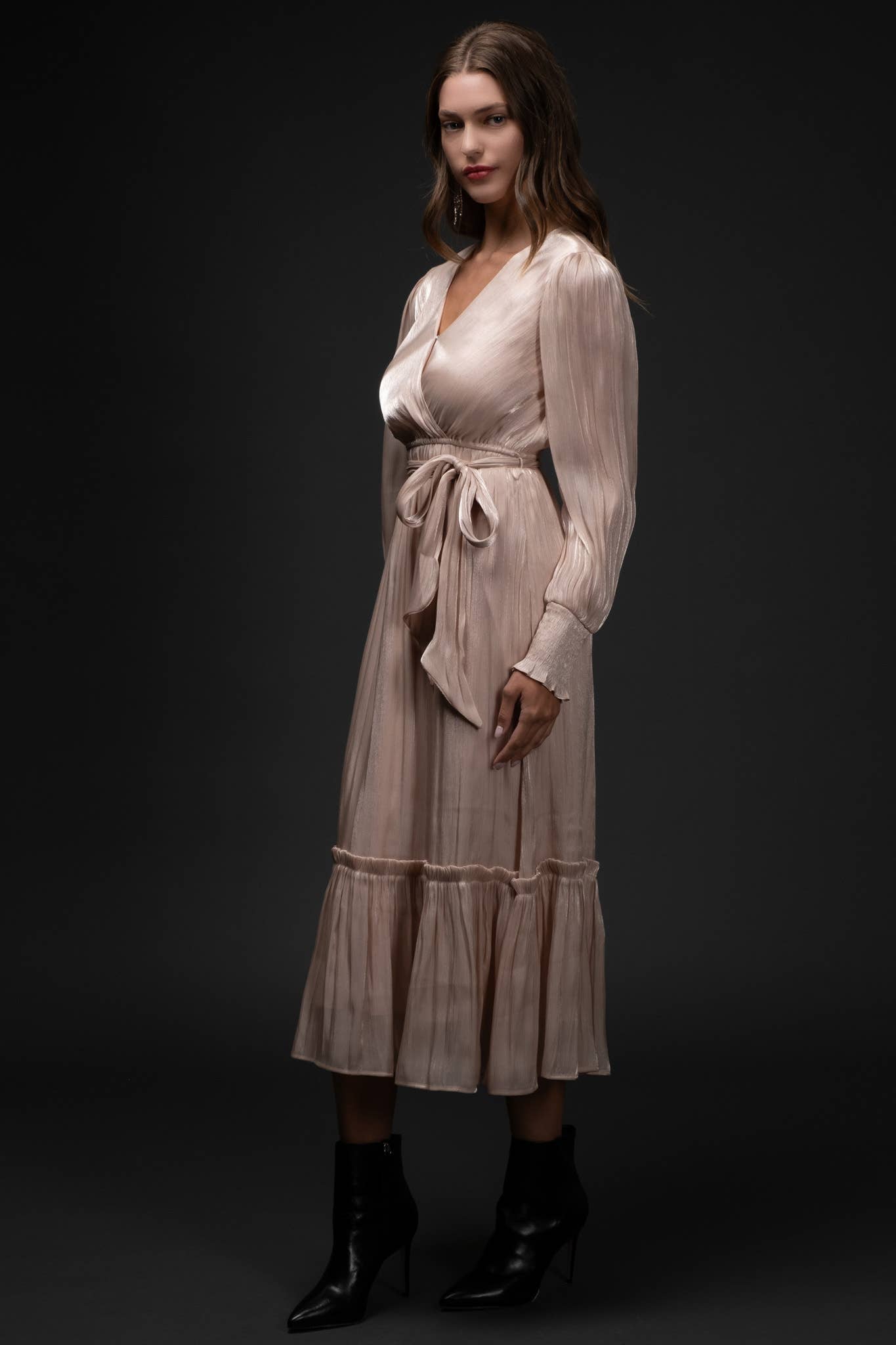 Blu Pepper - Venta al por mayor Vestido - Mujer - VESTIDO MIDI LARGO DE MANGA ALFIL CON CINTURÓN CRUZADO6