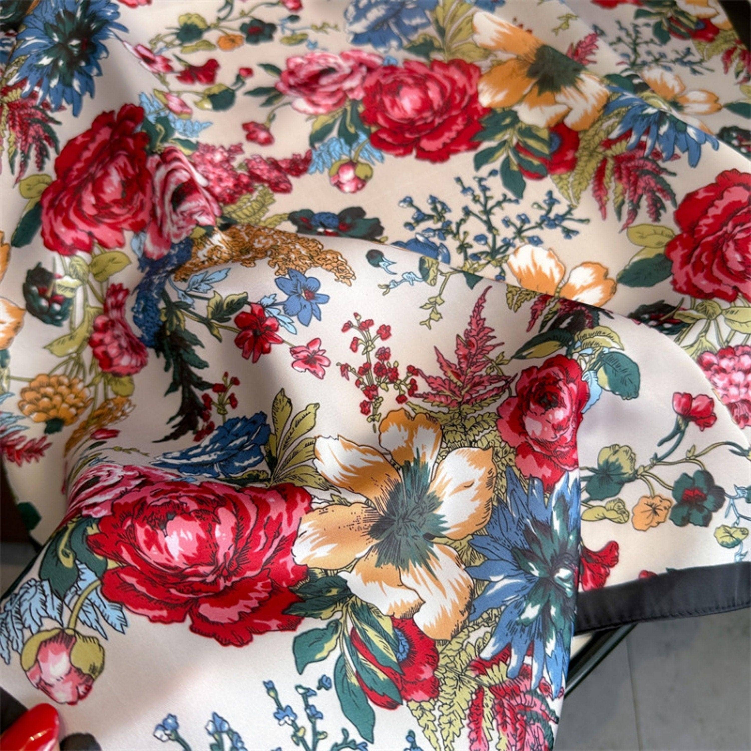 SueSilkHK – wholesale Halsduk - Dam – Fransk rosmönster 70 cm fyrkantig halsduk, silkestrukturerad halsduk, solskyddande satinhalsduk, halsduk, satinsjal, gåva7